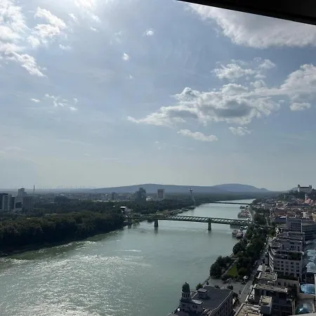 Eurovea Tower Apartment *